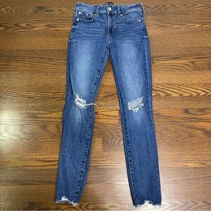 GAP Distressed Universal Legging/Jegging size 8/29 LONG